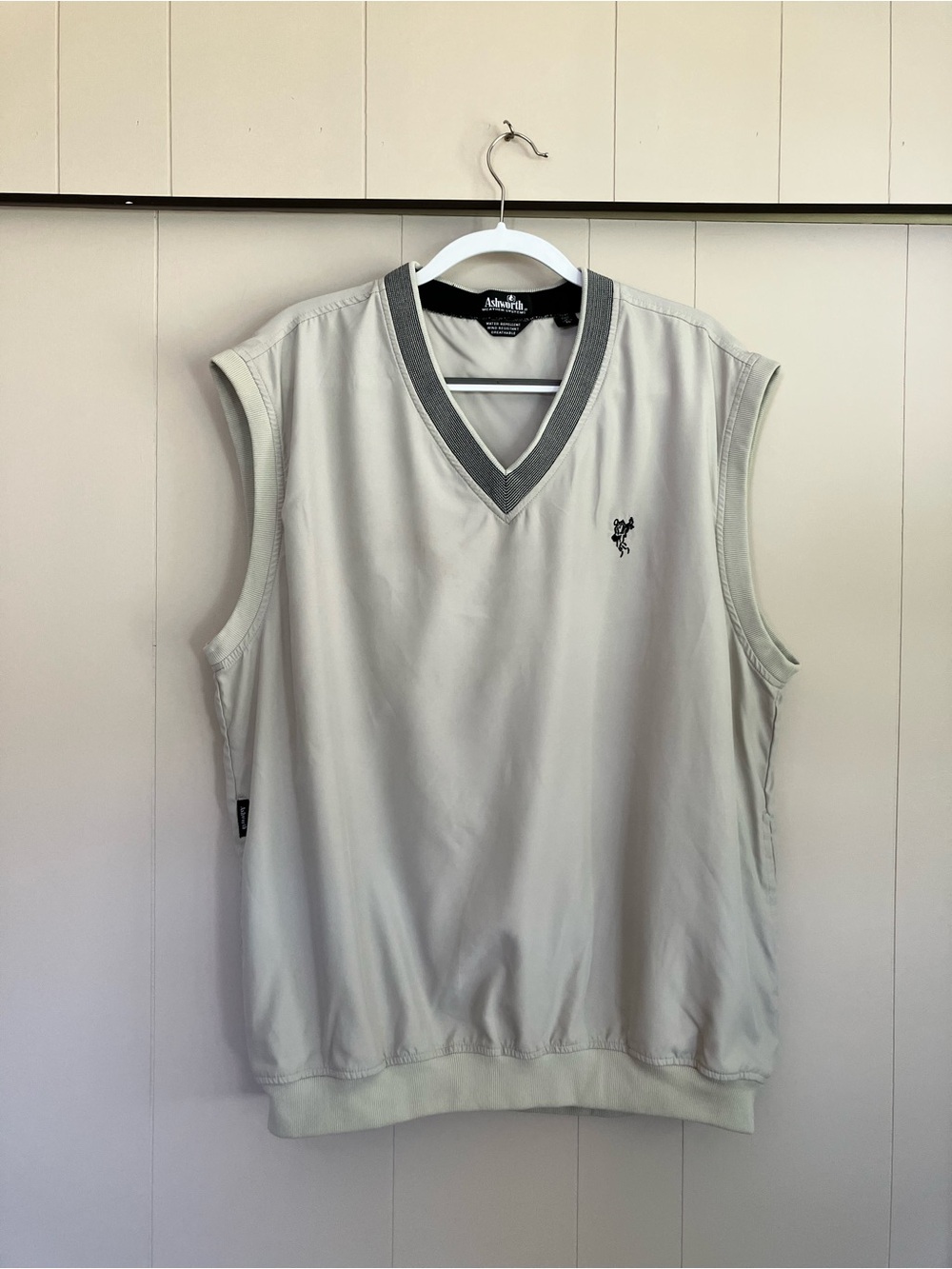 Ashworth Light Gray V-Neck Golf Vest Water Repellent size XL